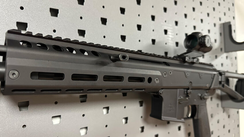 Side Charging AR15 Upper: Ultimate Performance Enhancement for Your Rifle Platform 1 Side Charging AR15 Upper