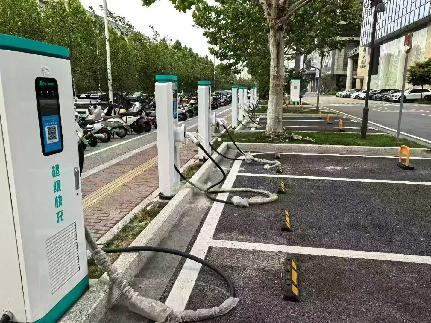 PitPoint Charging Station